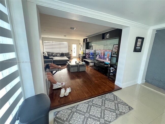 Building Photo - 5321 SW 89th Ct