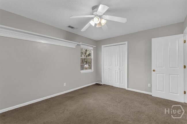 Building Photo - 138 Penn Station