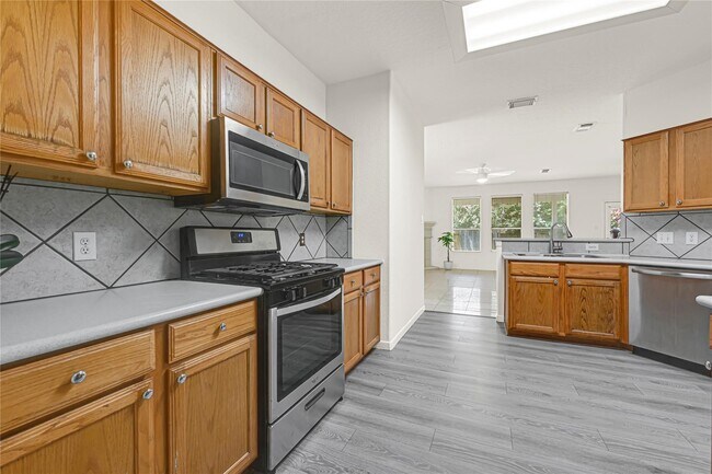 Building Photo - 19438 Hillside Springs Cir