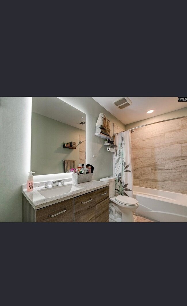 Building Photo - 177 Lionsgate Dr