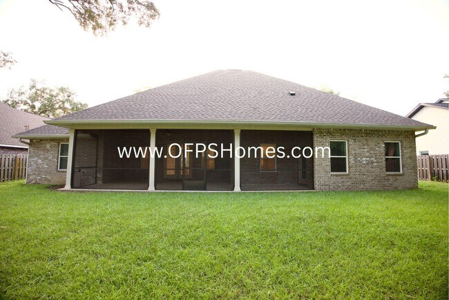 Building Photo - 1438 E Shores Blvd