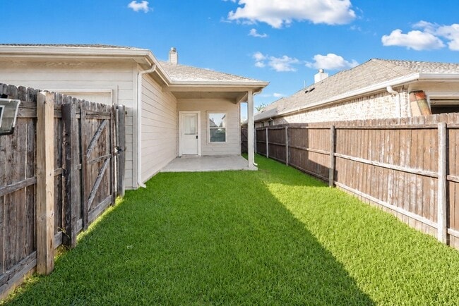 Building Photo - 9113 Holliday Ln