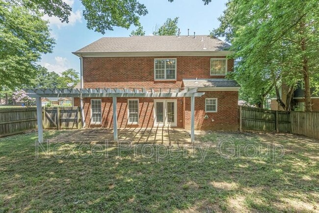 Building Photo - 4375 Big Horn Dr S