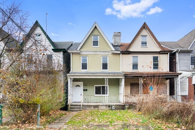 Building Photo - Renovated 3 Bed, 1 Bath Home in Hazelwood - Central AC, Convenient Location - Available Now!