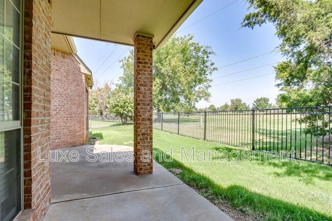 Building Photo - 3341 Heritage Green Cir