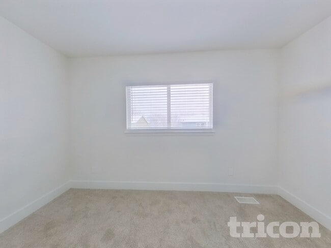 Building Photo - 1141 Cardinal Ave