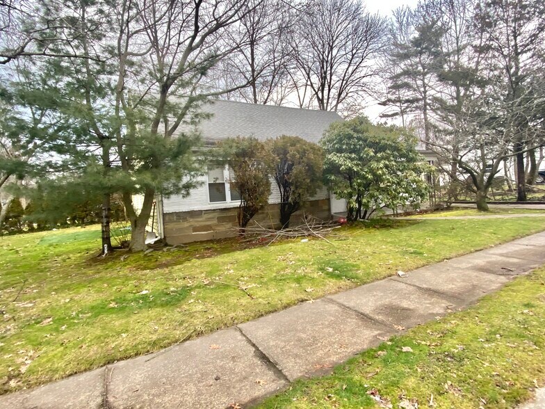 Building Photo - 107 Baker Hill Rd