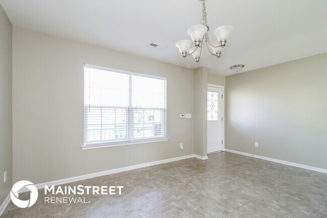 Building Photo - 2710 Pine Cove Dr SW