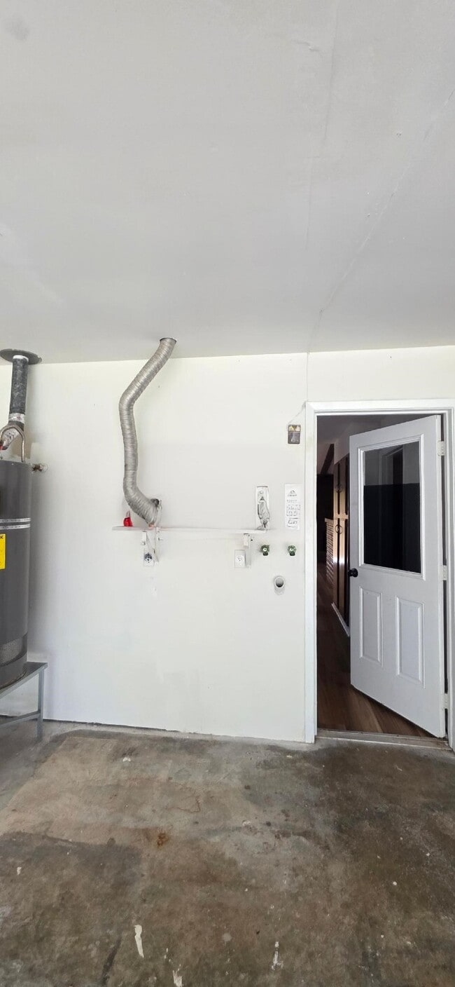 Building Photo - 8443 Gulfwood Ln
