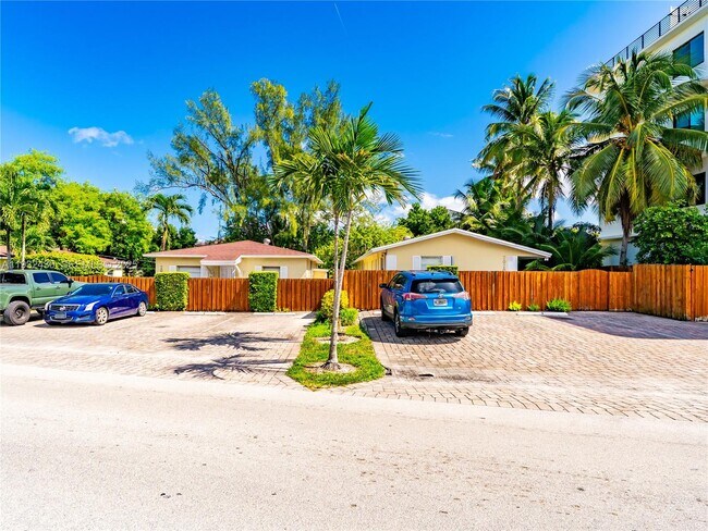 Building Photo - 2020 Miami Rd