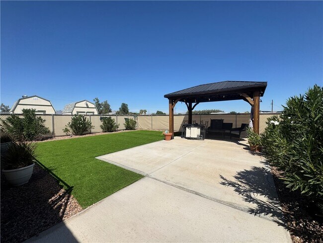 Building Photo - 7429 Martin Dr