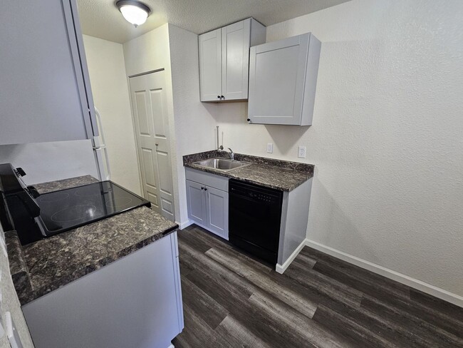 Building Photo - 1 bed 1bath Sparks Apartment For Rent, rec...