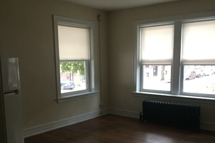 Corner Unit Main Room - 4701 St Louis Ave