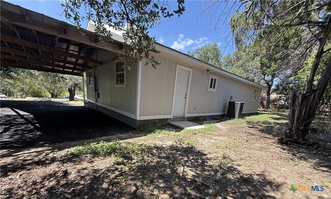 Building Photo - 560 Wickford Way