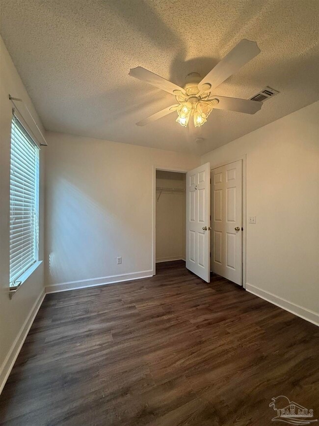 Building Photo - 6299 Cottage Woods Dr