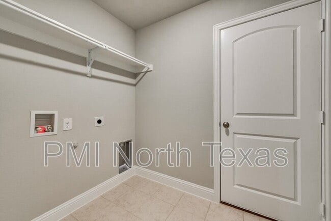 Building Photo - 1411 Warringwood Dr