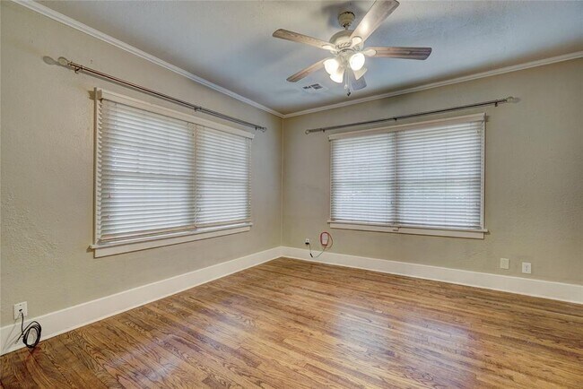 Building Photo - 3711 N Military Ave