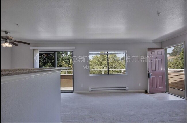 Building Photo - 41 Grandview St