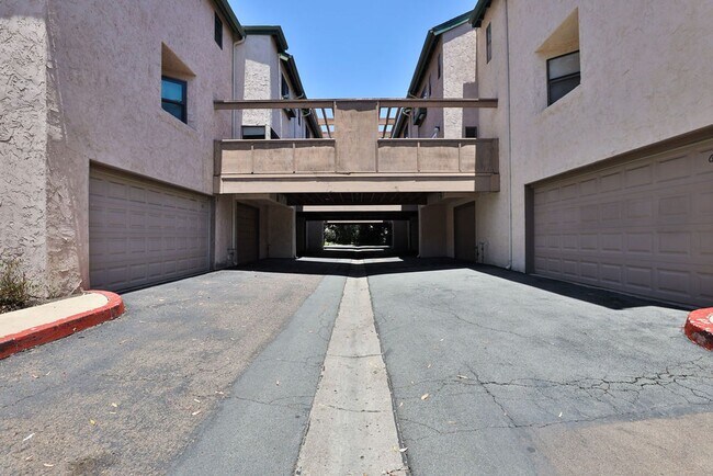 Building Photo - La Jolla Townhome with Garage & Private Deck