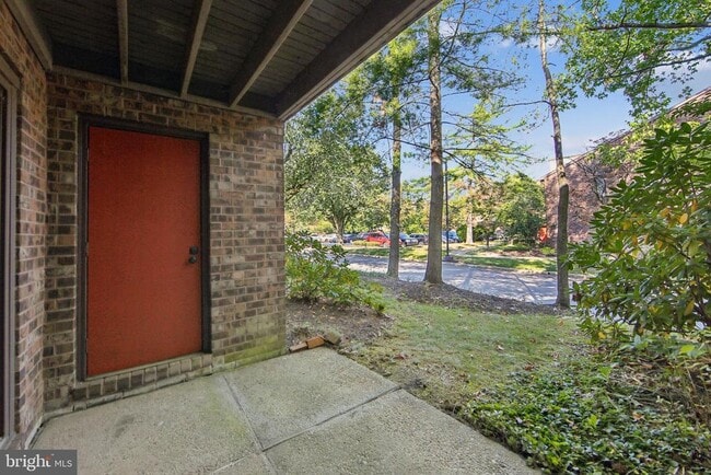 Building Photo - 1804 Mountainview Dr