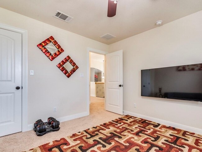 Building Photo - 5720 Viejo Dr