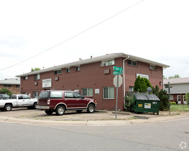 Building Photo - Elati Townhomes