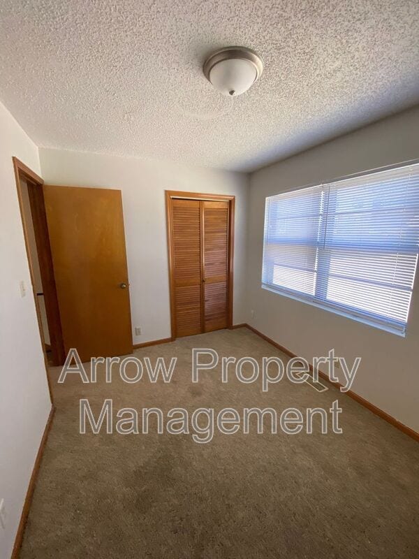 Building Photo - 1222 S Jackson St