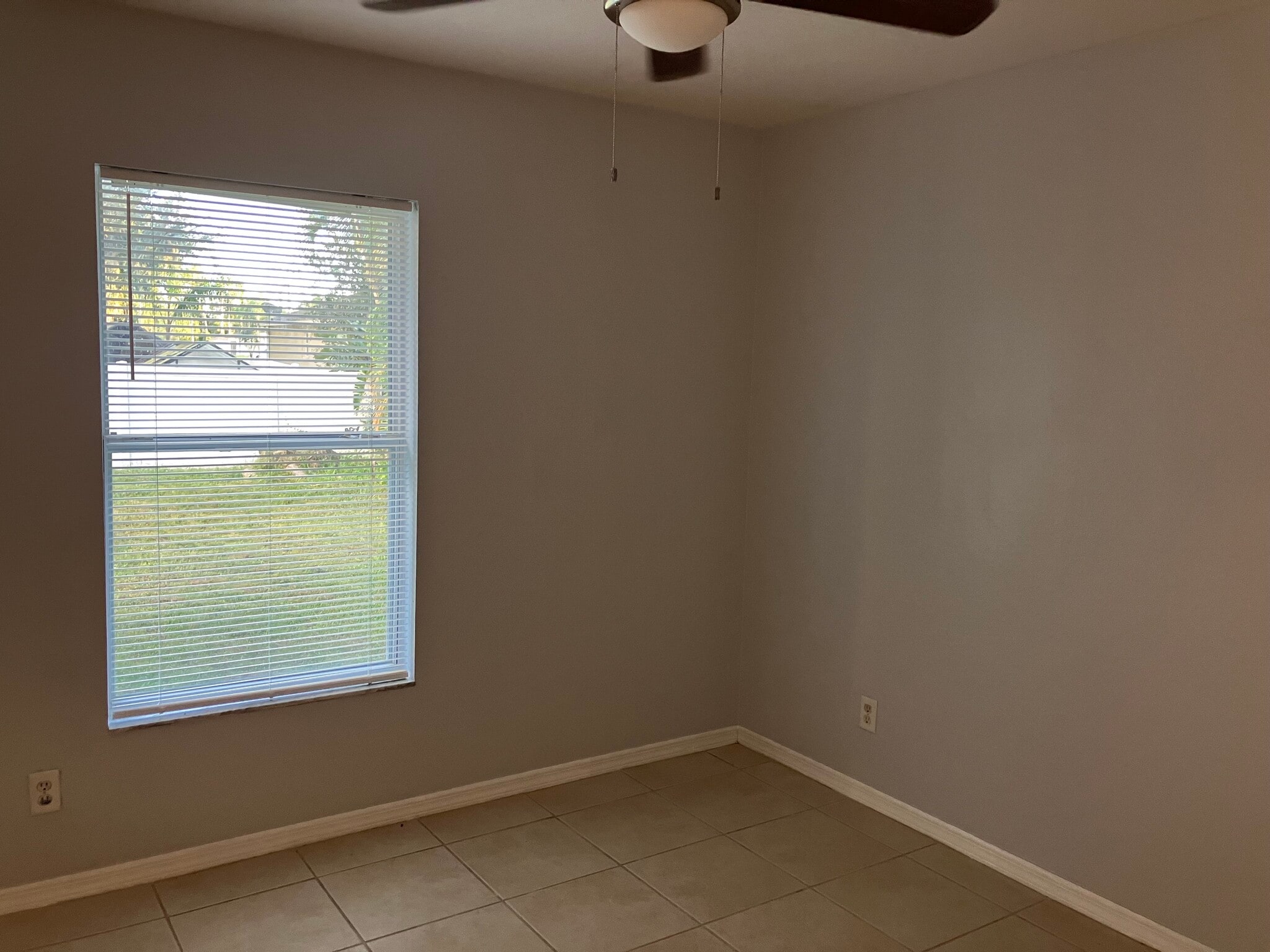 Building Photo - 4185 Simkins Ave