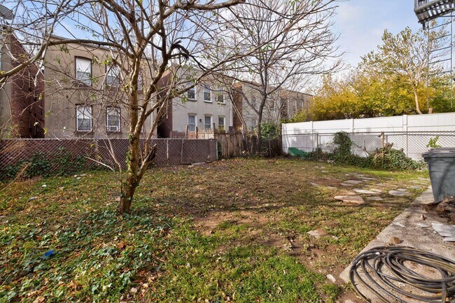 Building Photo - 107 Brown Pl