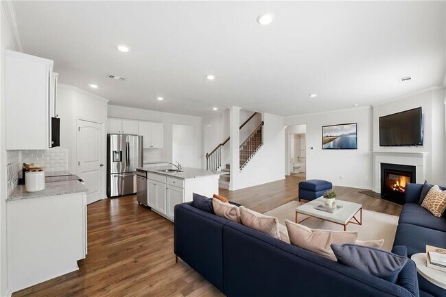 Building Photo - 6000 Screech Owl Dr