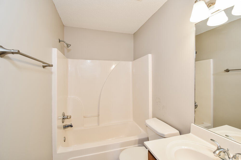 Building Photo - 10237 Green Moss Dr N