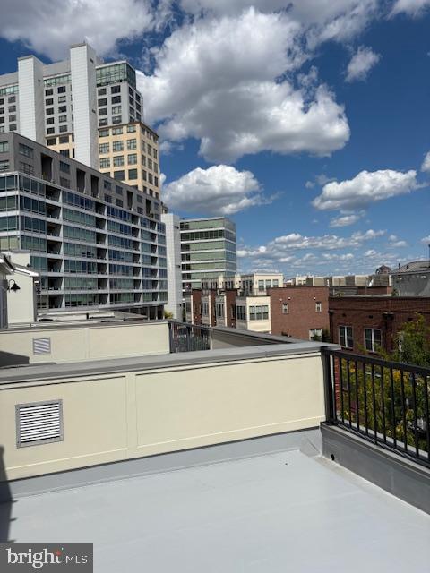 Building Photo - 1408 Steuart St