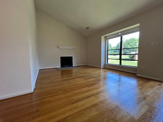 Building Photo - 6828 Ray Rd