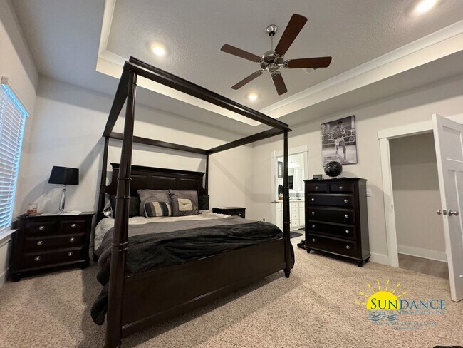 Building Photo - Stunning 4 Bedroom Home in Hillwood Estates, Crestview!