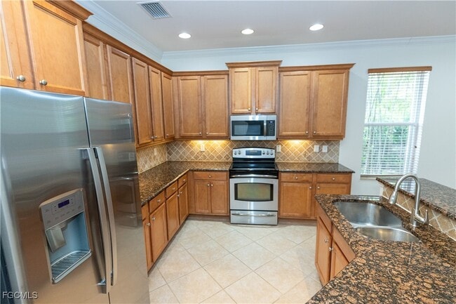 Building Photo - 10094 Mimosa Silk Dr