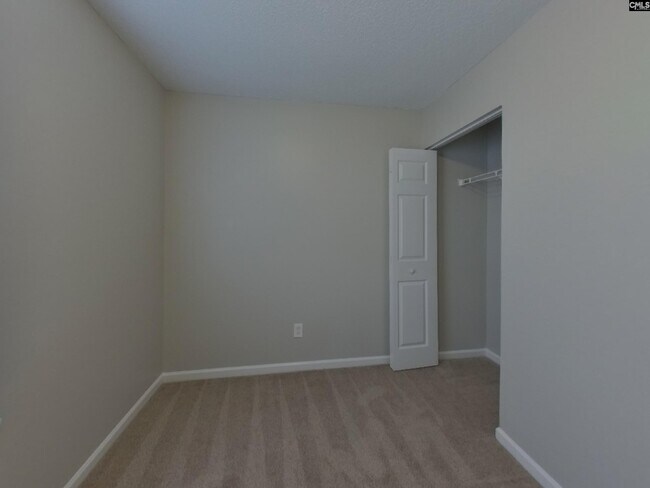 Building Photo - 208 Denby Cir