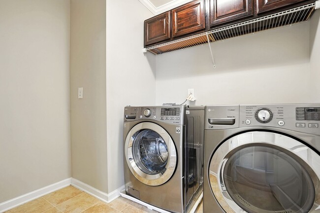 Building Photo - STUNNING HOME IN DESIRABLE MORRISVILLE-POO...