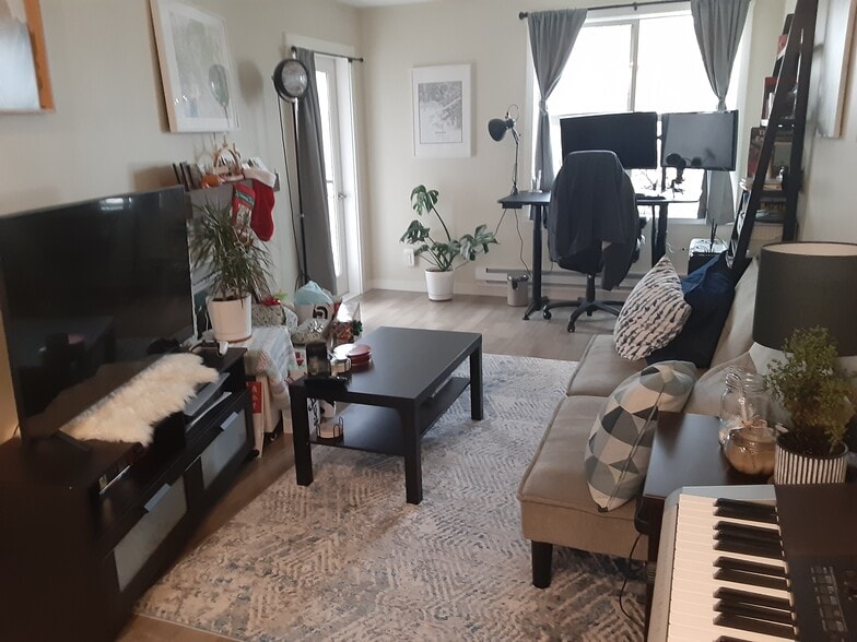 Building Photo - 769 Hayes St