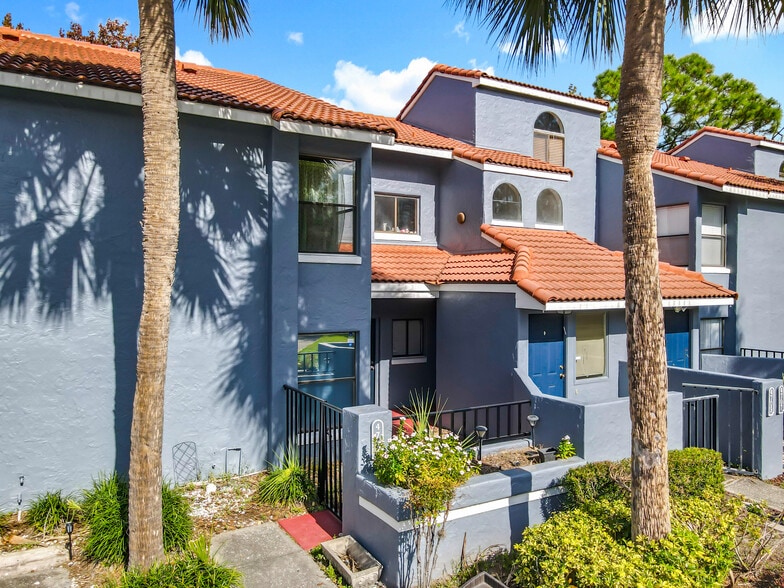 Building Photo - 4711 Capri Plz