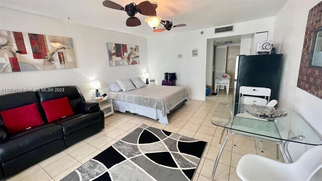 Building Photo - 19201 Collins Ave