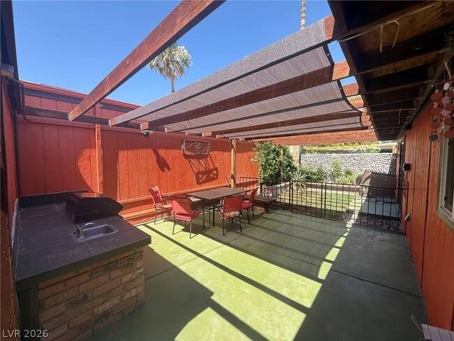 Building Photo - 5533 Wheatfield Dr