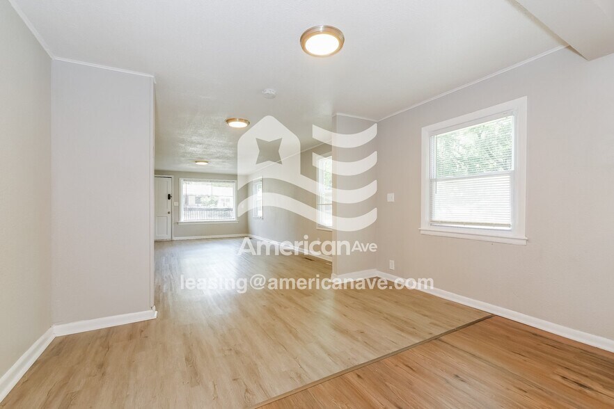 Building Photo - 5328 Ash Ave