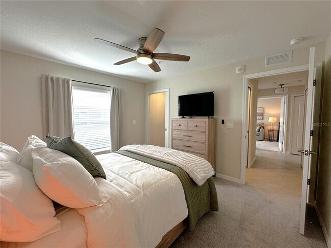 Building Photo - 14241 Heritage Landing Blvd