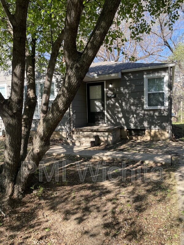 Building Photo - 2311 S Belmont St