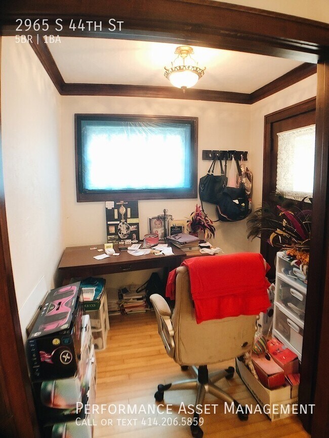Building Photo - Stunning 5BD Unit with a Beautiful Backyard!
