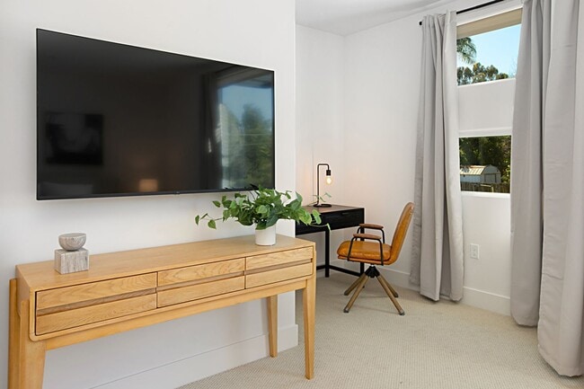 Building Photo - Modern Townhome FOR RENT in Golden Hill 3 Bed w/ 2 car garage!