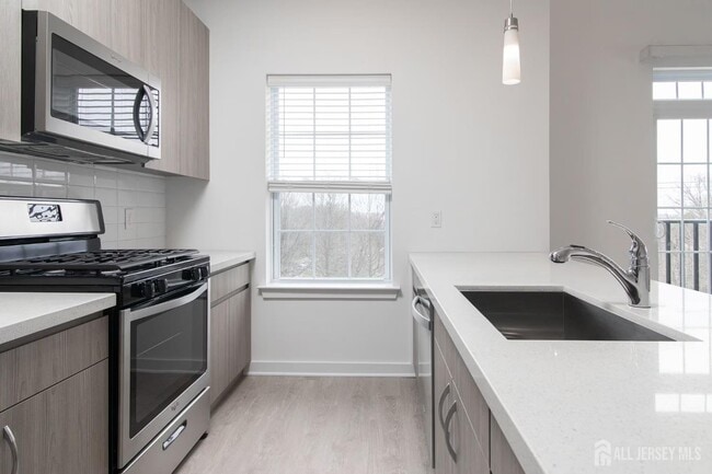 Building Photo - 175 Quincy Ct