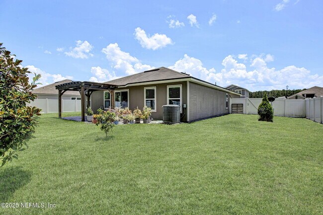 Building Photo - 7070 Sandle Dr