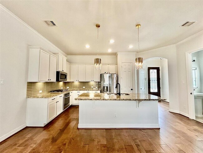 Building Photo - 1507 Peyton Oaks Pl