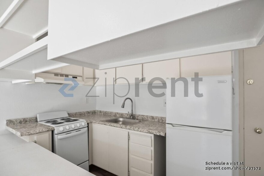 Building Photo - 474 90th St